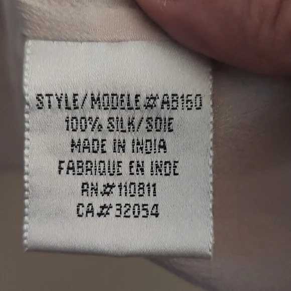 BARASCHI Silk Cream And Gray Dolman Sleeve Embroidered Eyelet Top - Picture 10 of 11